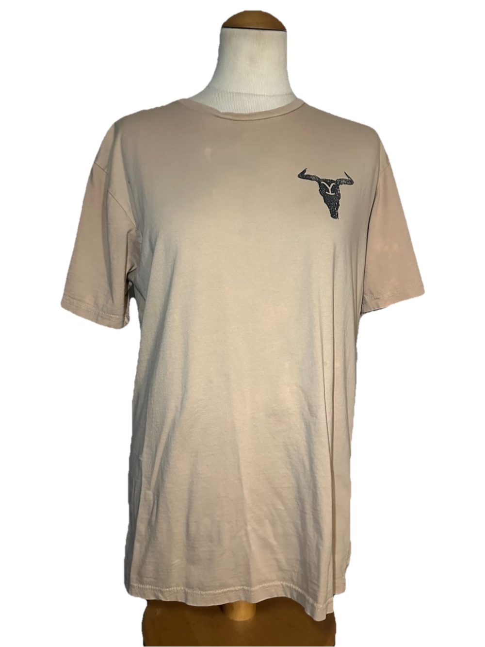 Yellowstone Cattle Skull Logo Graphic Shirt Beige Size L